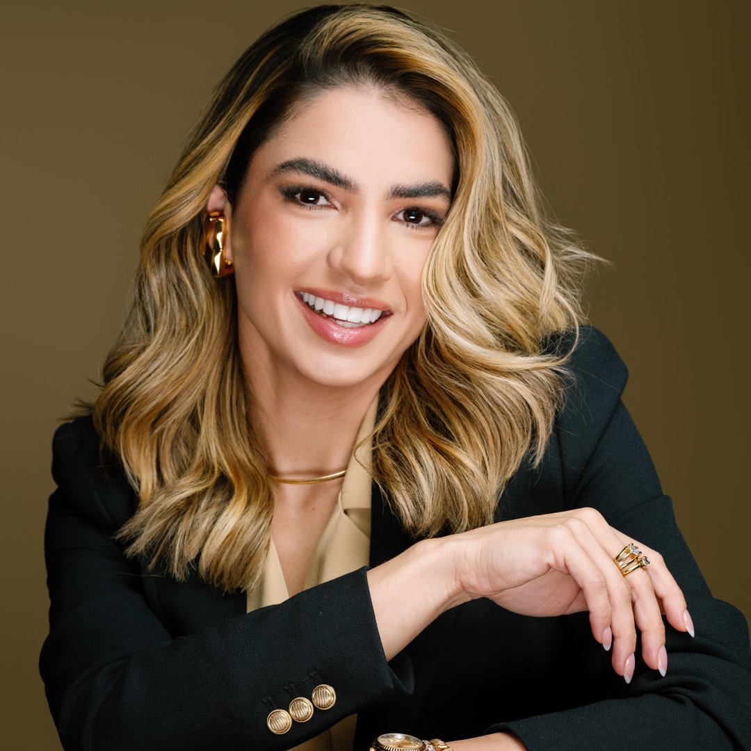 Dra. Suzana Saryne, cirurgiã-dentista